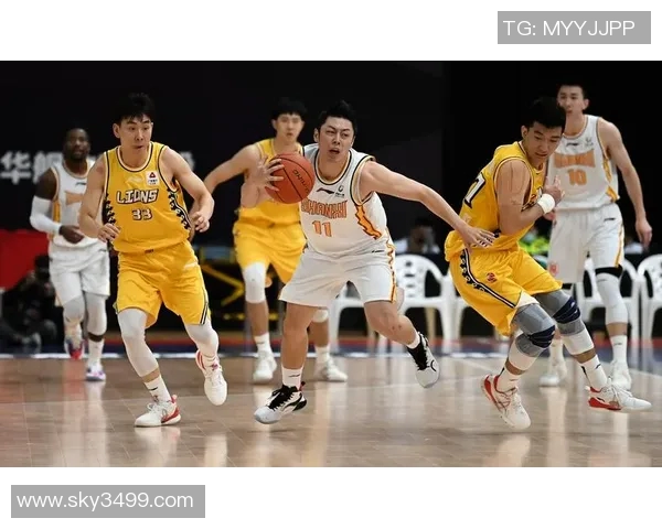 杭州篮球队中路突破战术解析与实战应用深度剖析 杭州篮球队中路突破战术解析与实战应用深度剖析