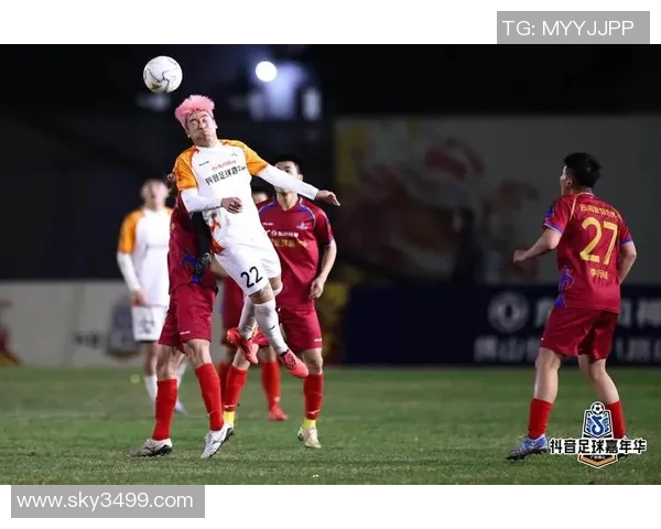 足球明星云集时代的辉煌与挑战：重塑全球足球格局的力量与机遇