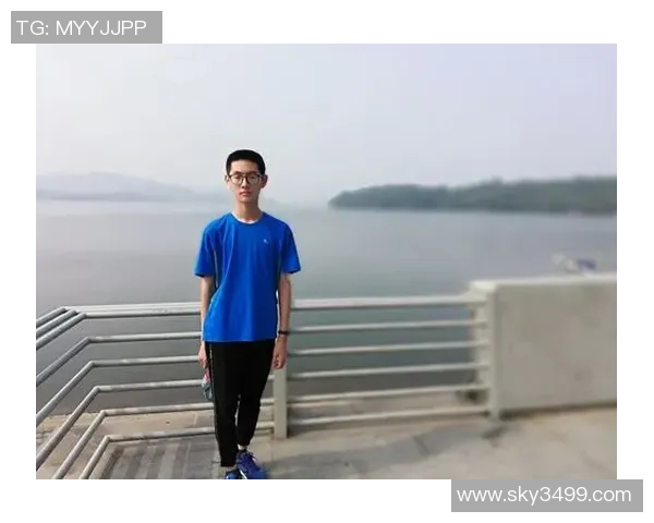 足球明星吴越个人简介及精彩瞬间全景展示